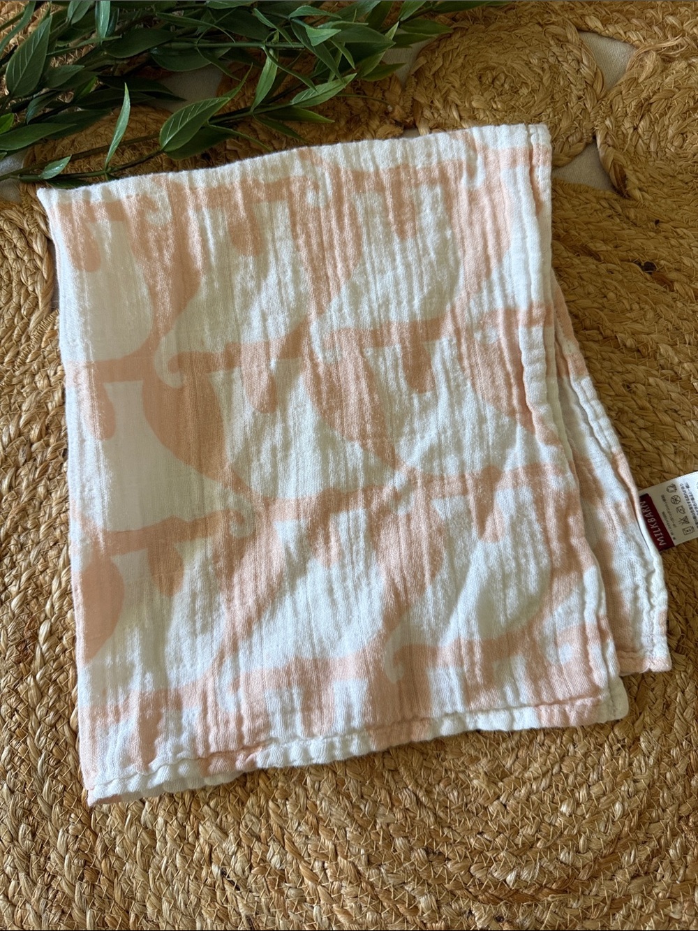 Milkbarn 11x11 Burp Muslin Blanket - Soft Pink & White. 100% cotton